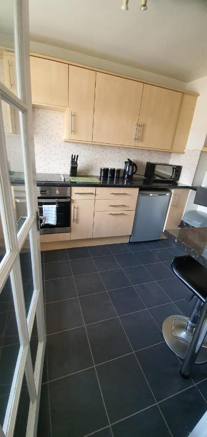 No 11 3 Bed Serviced Appartment Town Centre Girvan Extérieur photo