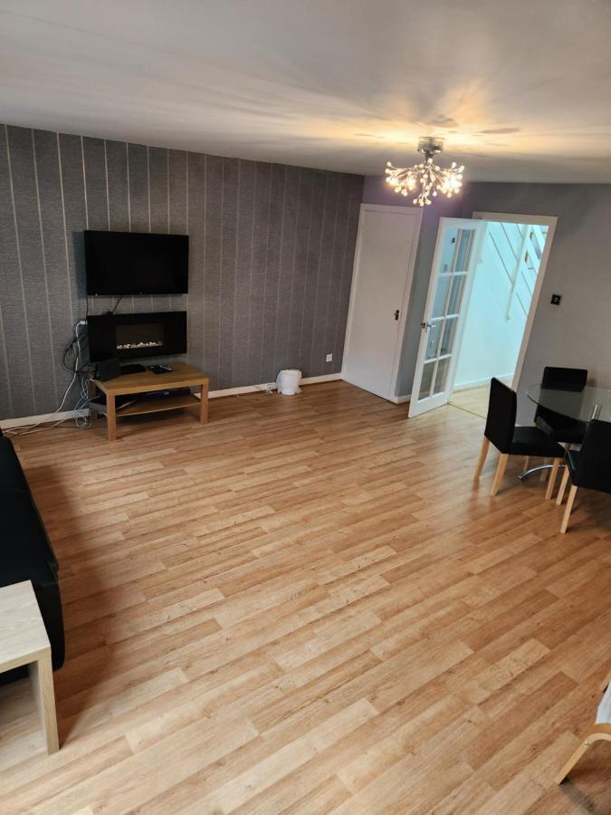 No 11 3 Bed Serviced Appartment Town Centre Girvan Extérieur photo